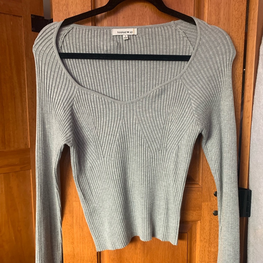 Grey ribbed long sleeve top